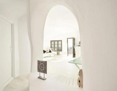 Astra Suites - 335