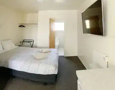Adelaide - 14