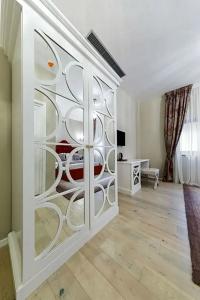 The Mansion Boutique - 218