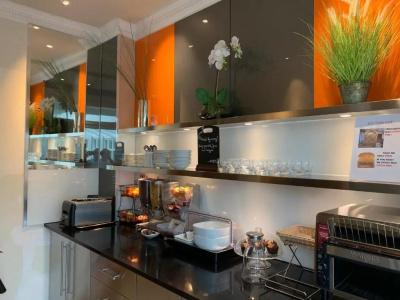 Henley House - 13