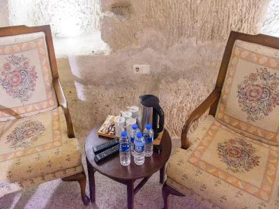 Caravanserai Cave - 211