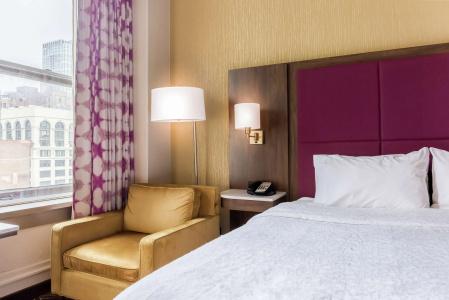 Hampton Inn Majestic Chicago Theatre District - 2