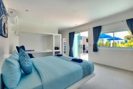 La Perle Luxury Boutique - 46