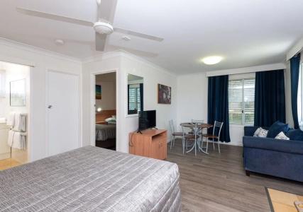 Riviera on Ruthven - 43