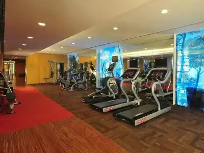 Holiday Inn Qingdao City Center, An Ihg - 19