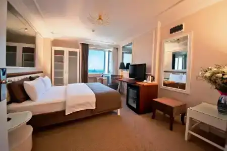 North Point - 22
