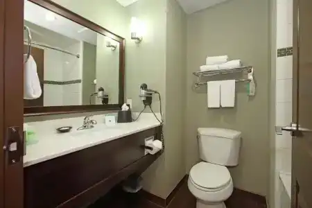 Best Western Pacific Inn - 103