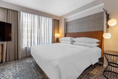 Sheraton Suites Old Town - 75