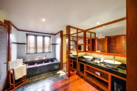 Baan Yin Dee Boutique Resort Phuket - Sha Plus - 33