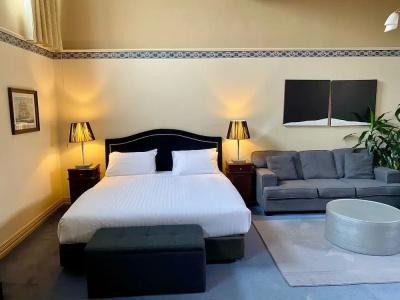 Macquarie Manor - 83