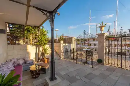 b&b Heritage Apolon - 7