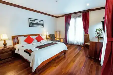 Royal Crown & Spa - 3