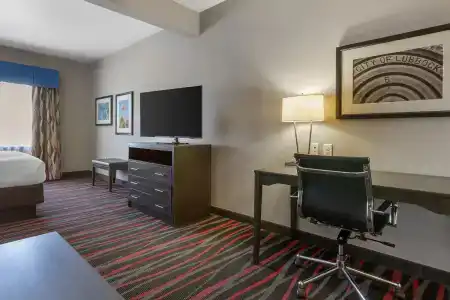 Best Western Plus Tech Medical Center Inn - 73