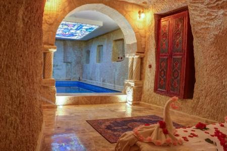 Calypso Cave Suites - 21