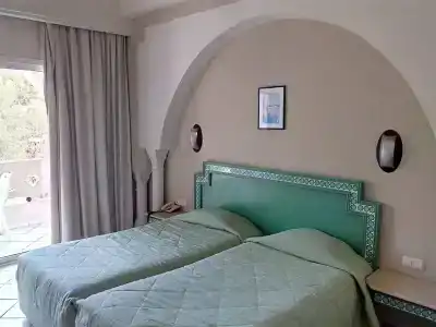 Shell Beach & Spa - 37