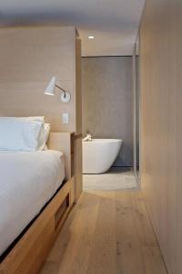 Zara Tower - 129
