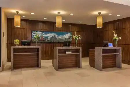 Courtyard Marriott Portland City Center - 1