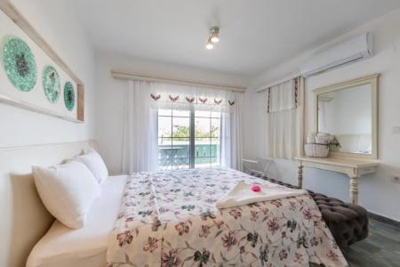 Kefi Beach & Suites - 42