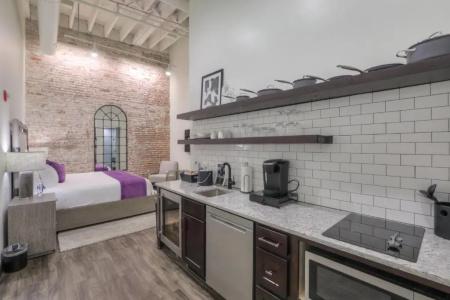 Studio 154 Luxury - 146