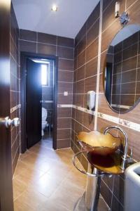 Salena Plaza - 4