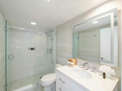 Bentley South Beach - 8