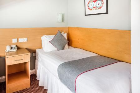 Oyo London Guest House - 24