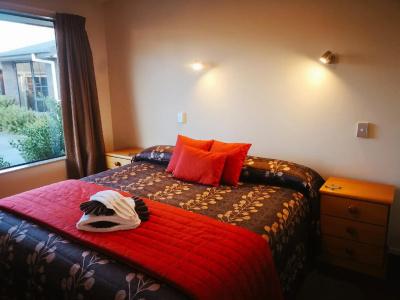 Aston Court - 2