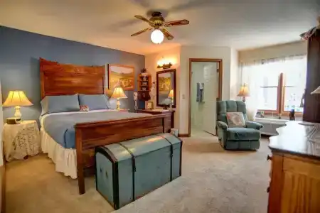 Blue Mountain Mist Country Inn - 60