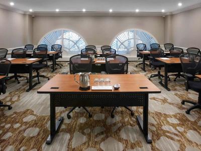 The Novotel Centre - 28