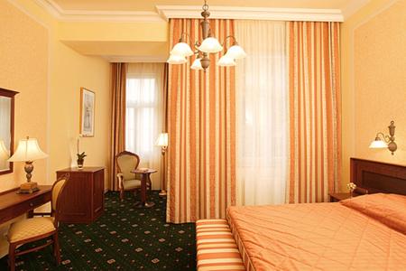 Humboldt Park & Spa - 1