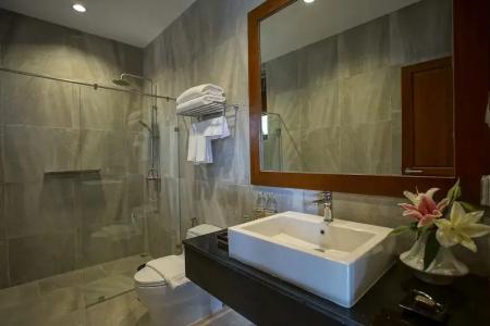 Mae Rim Grace - 109