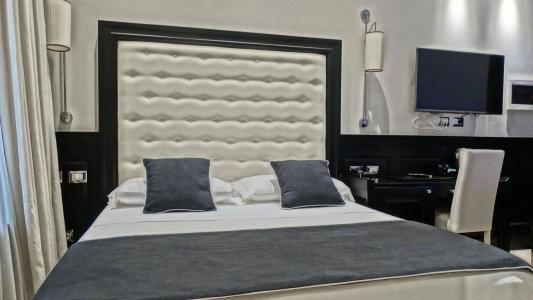Vaticano Royal Suite Guest House - 5