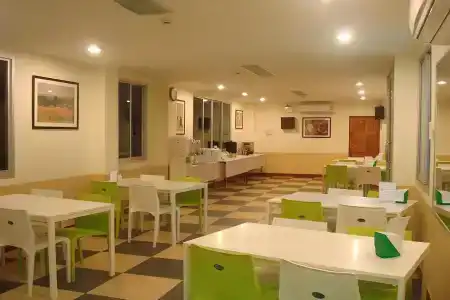 Trat Center - 24