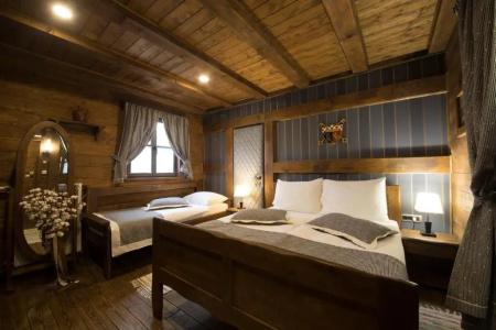 Ethno Plitvice Lakes Deluxe - 37