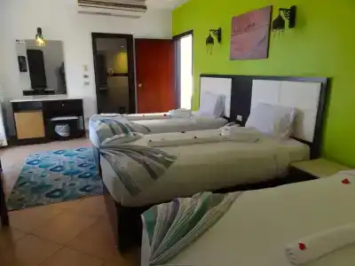 Naama Blue - 41