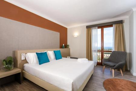 Seawaters & Medical Spa - 43