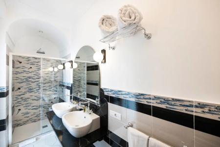 Eden Roc Suites - 434