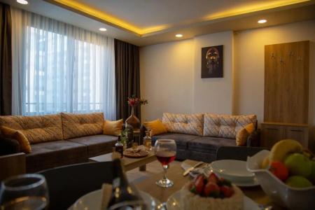 Golden World Suite - 9