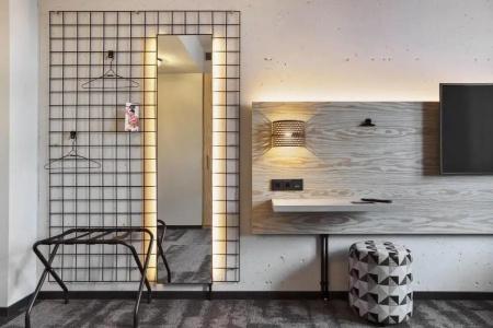 Moxy Duesseldorf South - 5