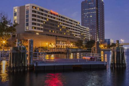 Sheraton Norfolk Waterside - 16