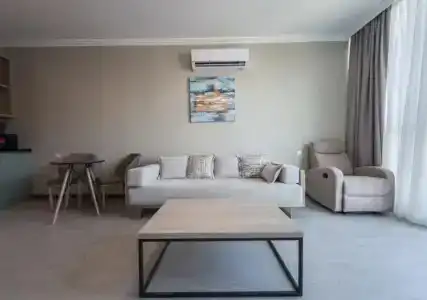 Season Suite Apart - 32