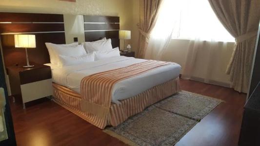Boulevard City Suites - 29