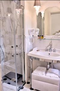 The Moon Boutique & Spa - 17