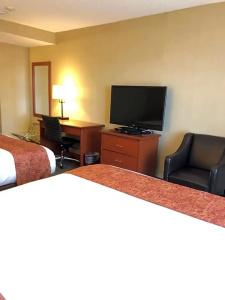 Anchor Inn and Suites - 53