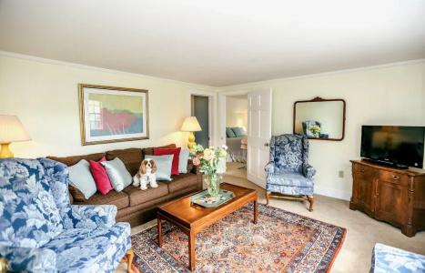 Wilburton Inn - 216