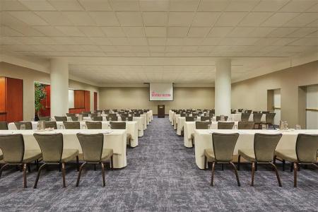 The Beverly Hilton - 24
