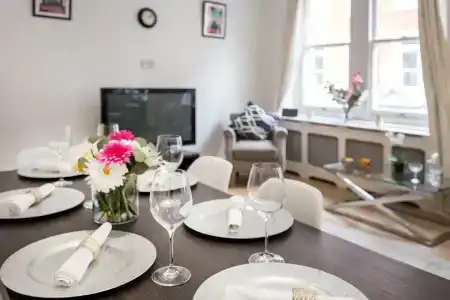 Urban Chic - Fitzrovia - 10