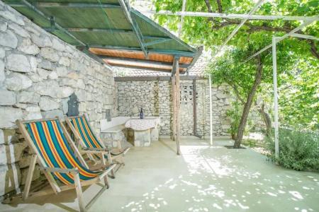 Garden Apartment - 63
