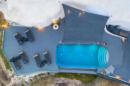 Pearl of Caldera Oia - Boutique by Pearl Collection - 2