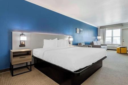 Country Inn & Suites by Radisson, Beach, TX - 49